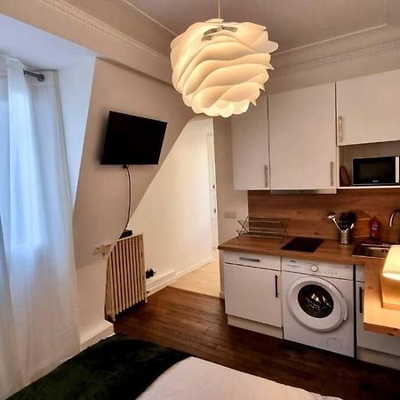 Champs-Elysees - Suite For 2 People パリ エクステリア 写真