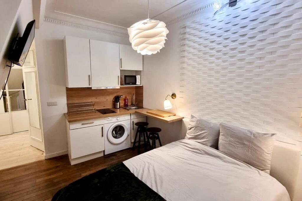 Champs-Elysees - Suite For 2 People パリ エクステリア 写真