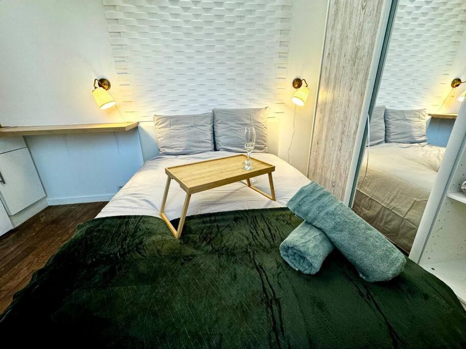 Champs-Elysees - Suite For 2 People パリ エクステリア 写真